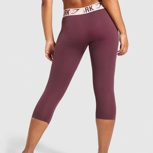 Gymshark Fit Seamless Cropped Leggings Capris Berry Red Low Rise Workout Size M